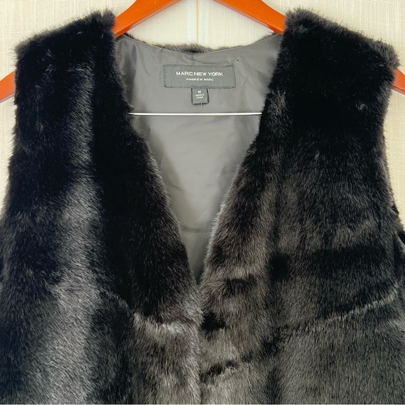 Andrew Marc NWT Black Long Faux Fur Soft Vest Size M - Picture 3 of 7